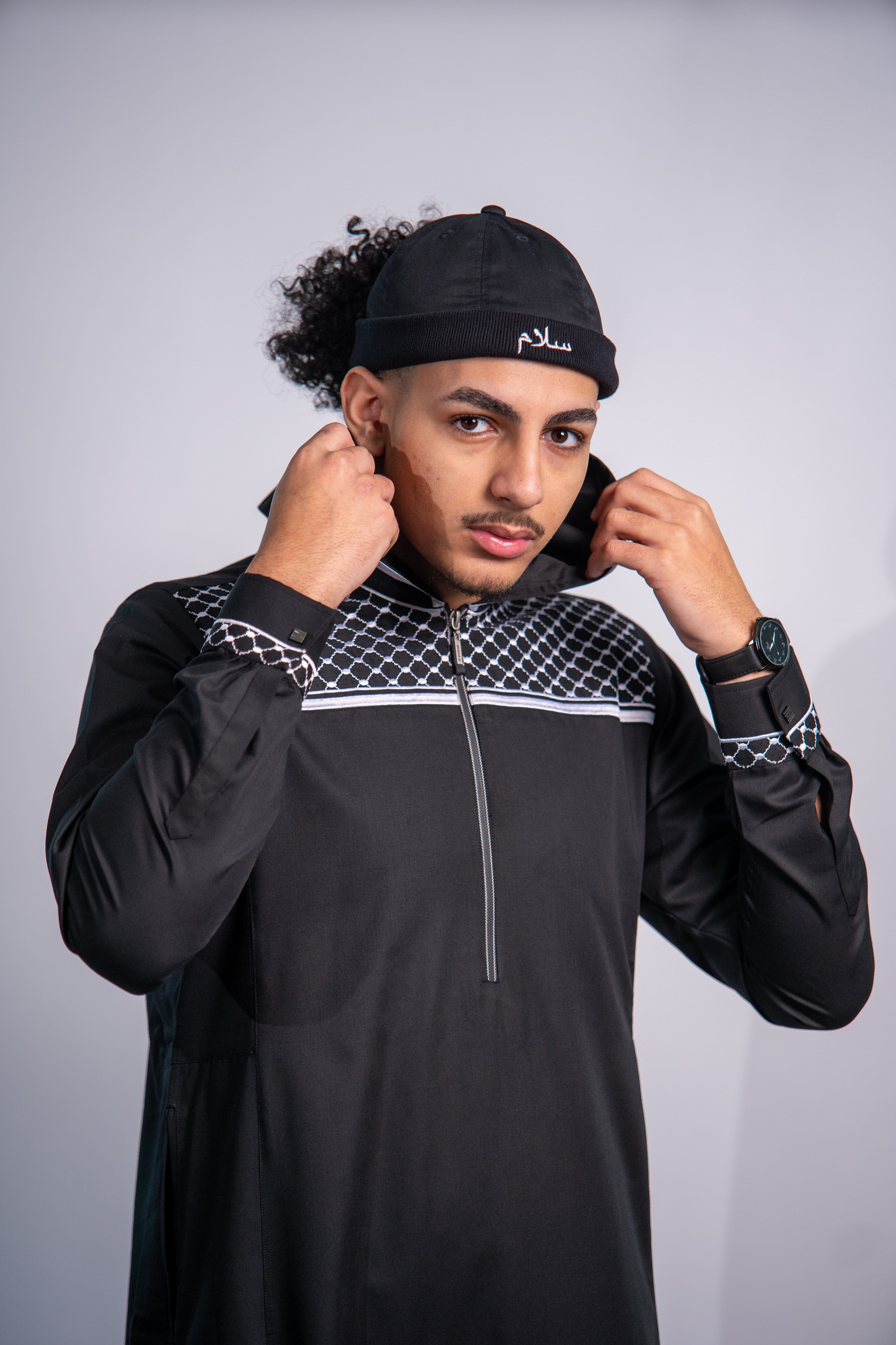 Adult Premium Thobe 235 Black – Bushra Fashion